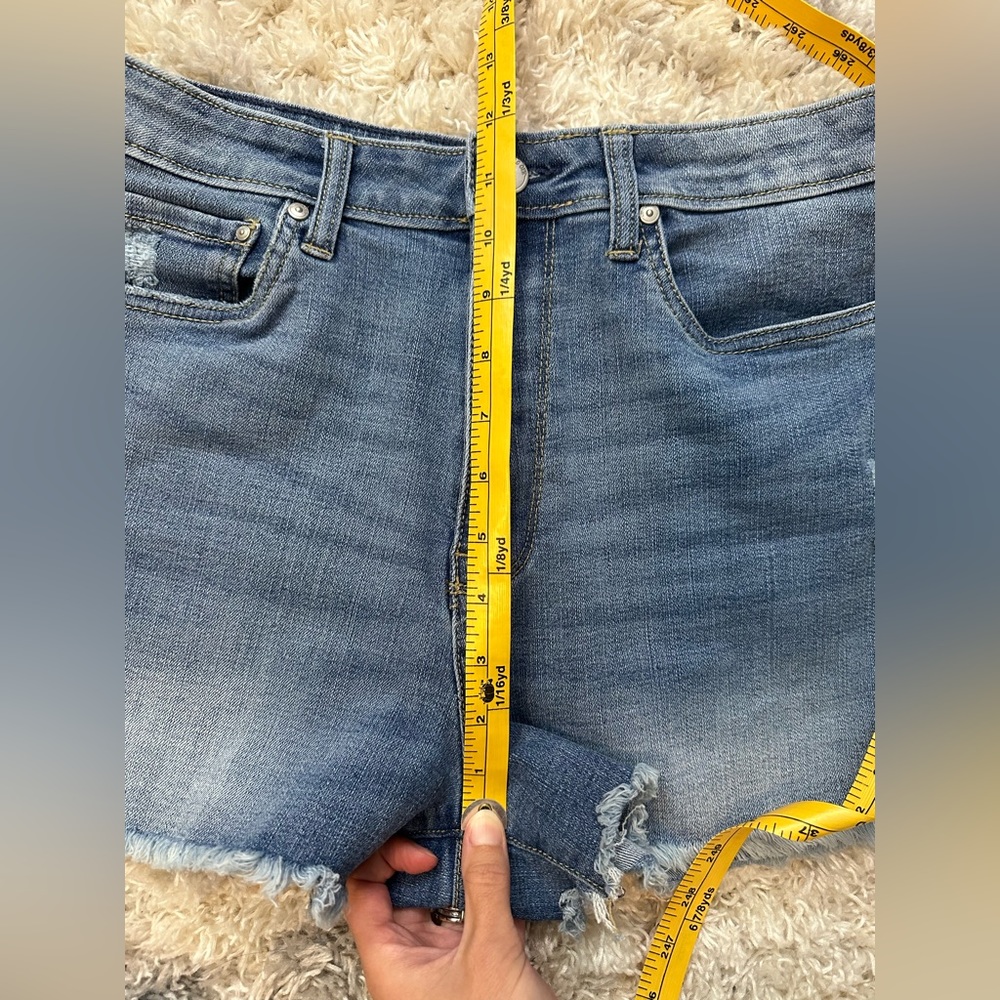 American Rag | High Rise Frayed Jean Shorts - Picture 6 of 7
